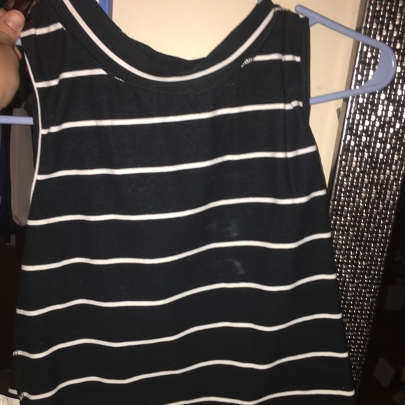 Crop top black & white - Picture 1 of 4